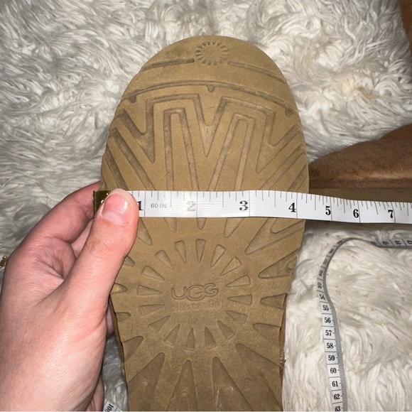 UGG | Classic Short Chestnut Suede Sheepskin Fur Lined Boots 5285 - Picture 11 of 14